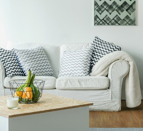 Leia mais sobre o artigo Como lavar um sofá de tecido delicado